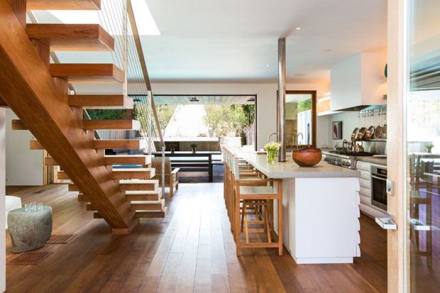 Pamela Anderson Selling Malibu Home, Moving To Canada