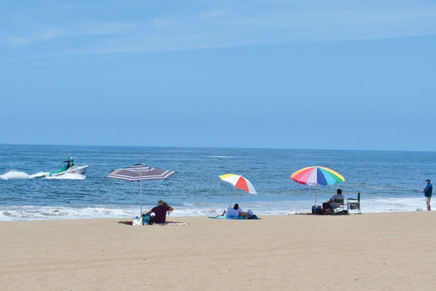 Updated: LASD Arrests Man Armed With Rifle, Guns and Ammunition at Zuma Beach Sunday