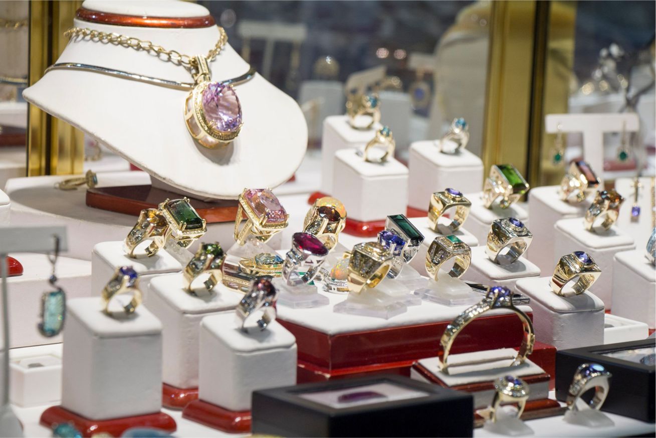 Fine jewelry at Gem Faire