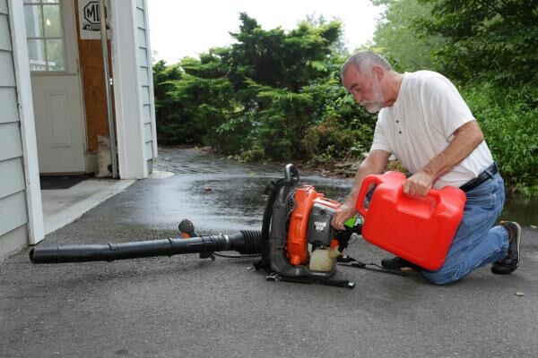 Tips to Complete Outdoor Chores With Vigor as You Age