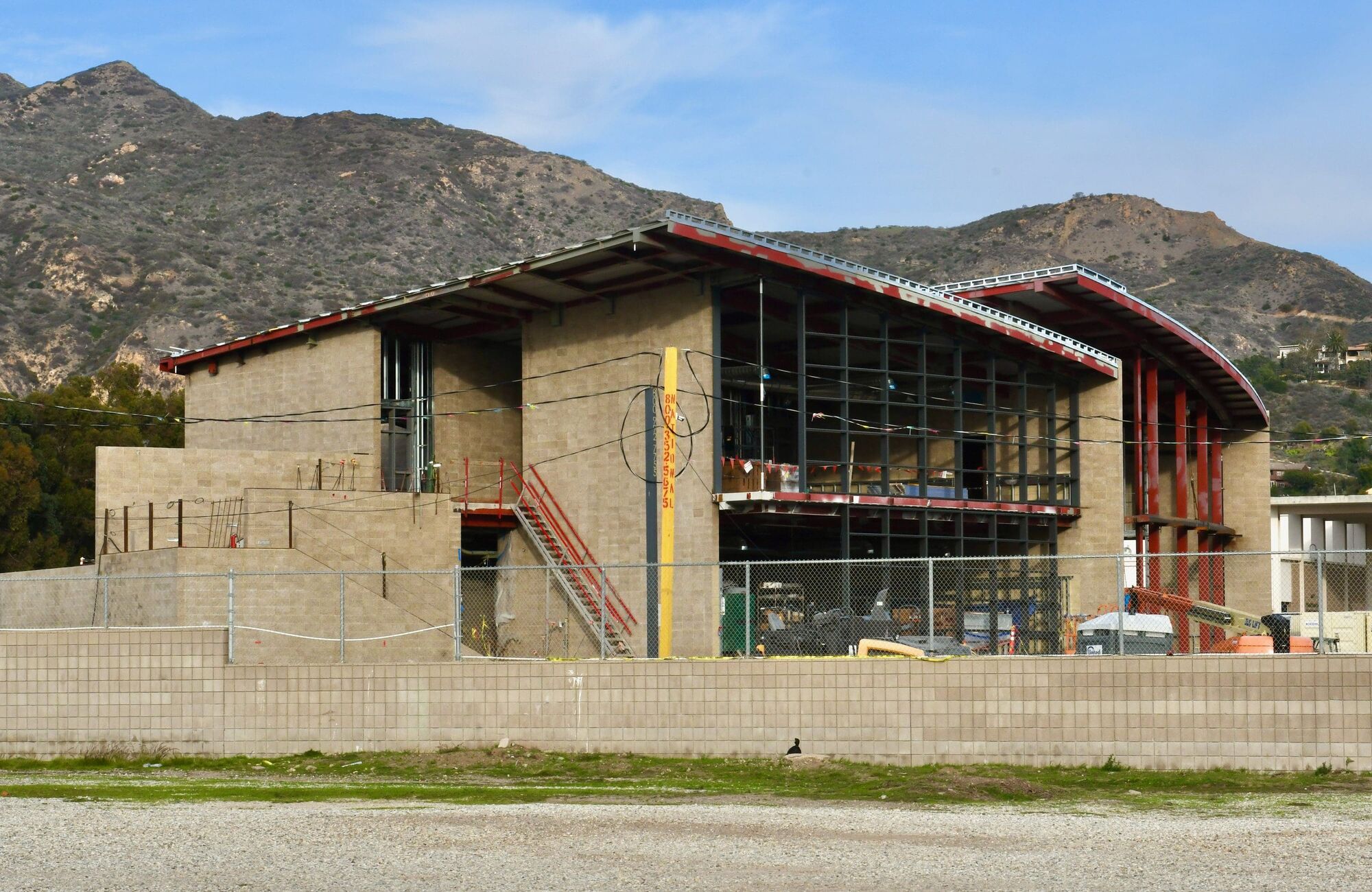 Santa Monica College, Sheriff's substation completion date extended