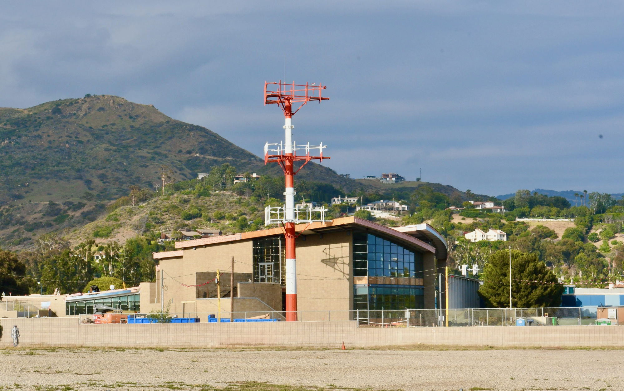 Public Works debate: Who needs to address SMC antenna tower?