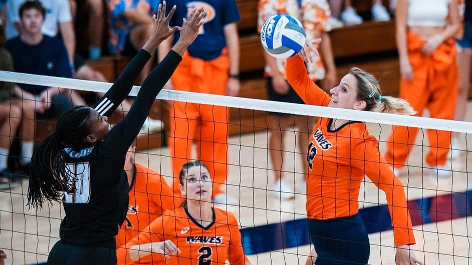 Pepperdine volleball's Brown wins WCC recognition for a third time