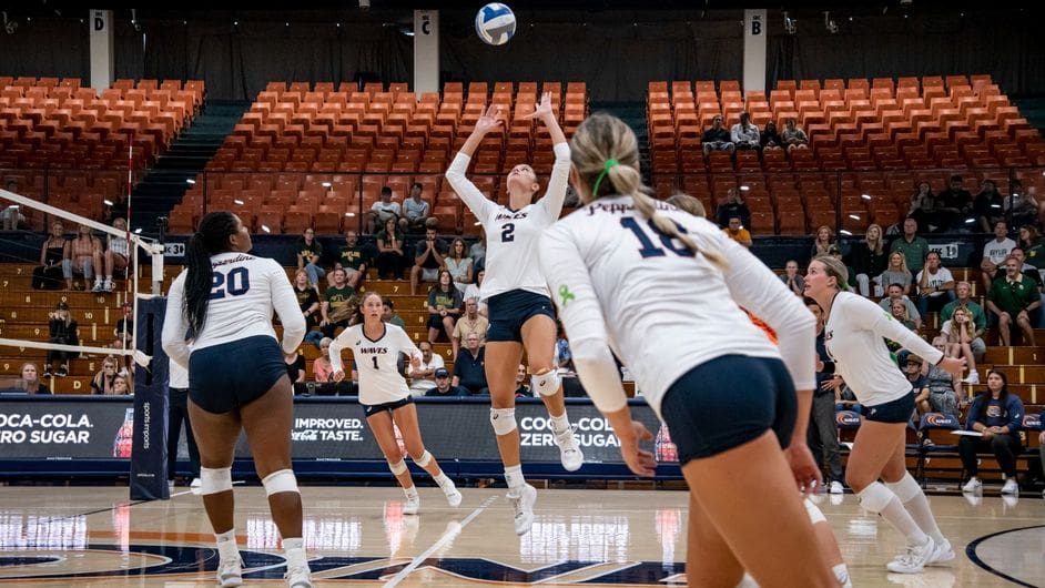 Pepperdine women's volleyball defeats Saint Mary's, Pacific
