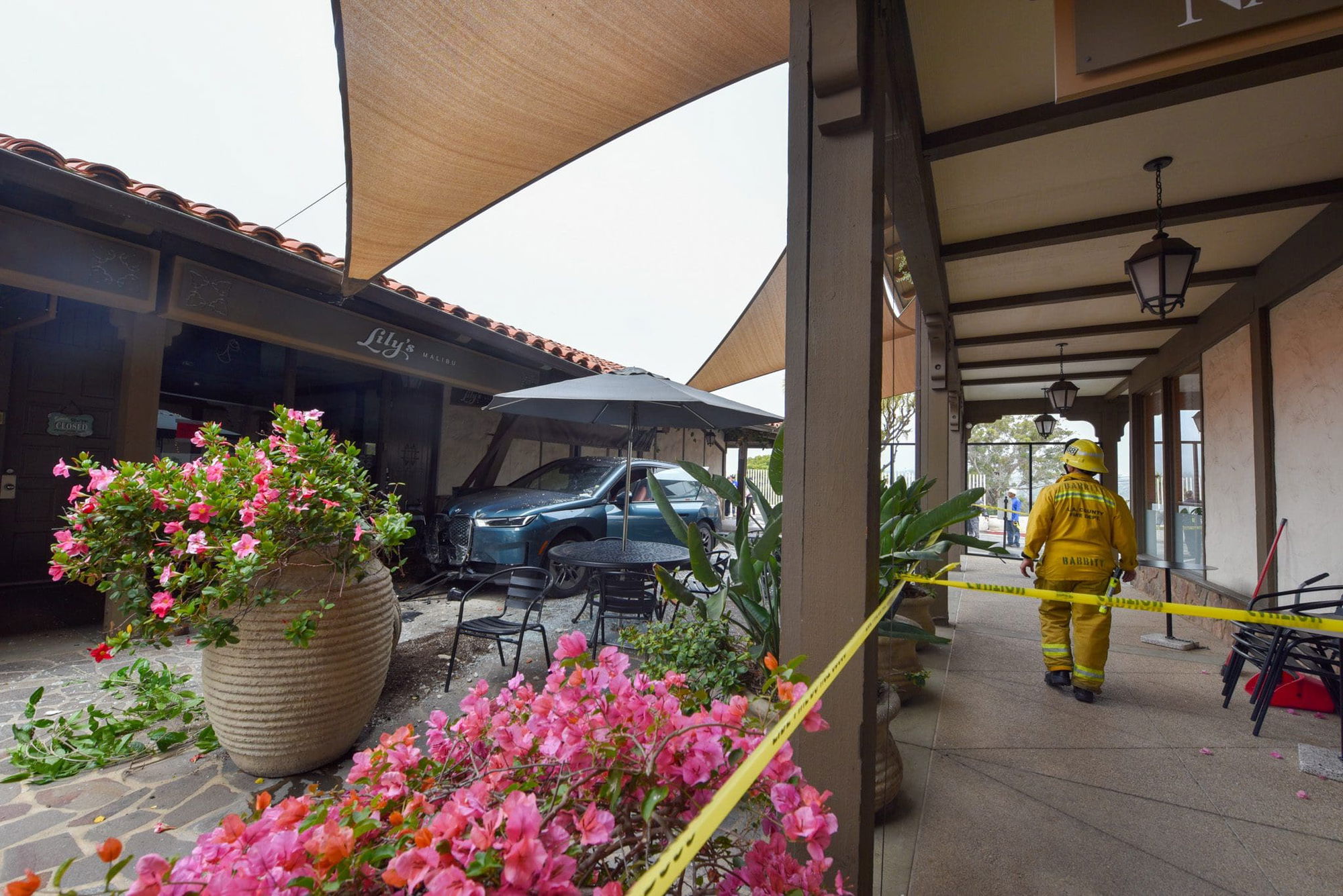 BREAKING: Update: "Pulp Fiction" Actress Rosanna Arquette drives through Point Dume Village shopping center in Malibu