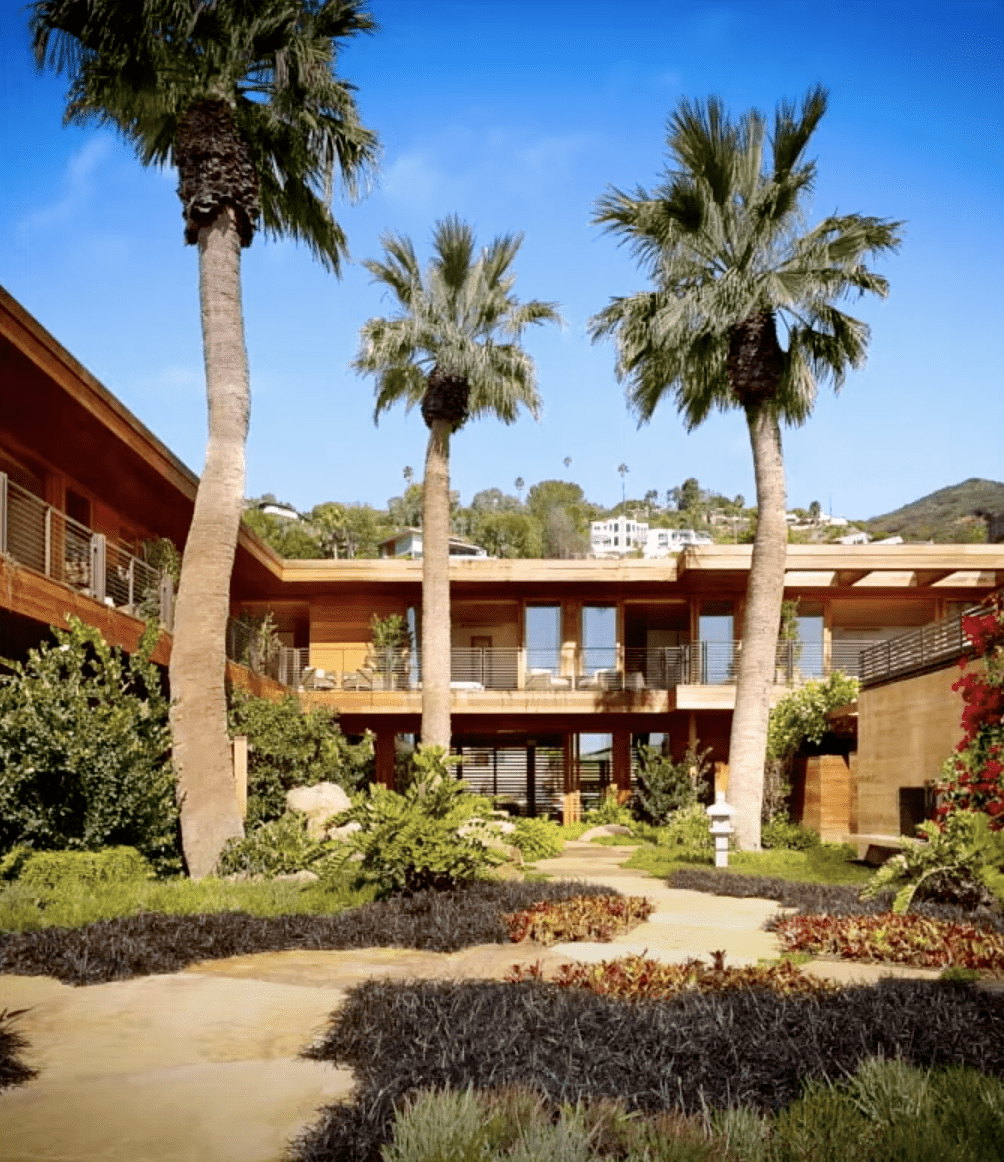 Planning Commission defers consideration of motel's, health club's combined application