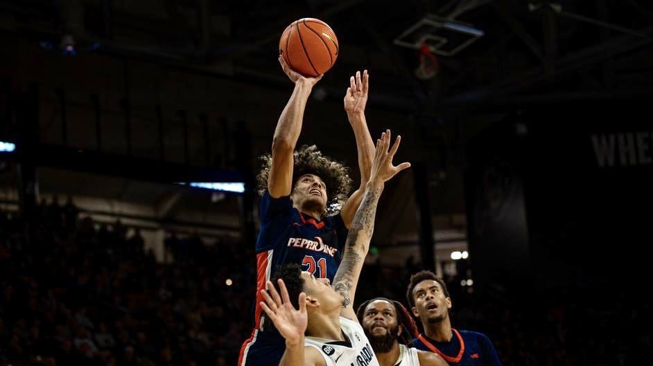 Waves basketball’s Cooper wins Freshman of the Week