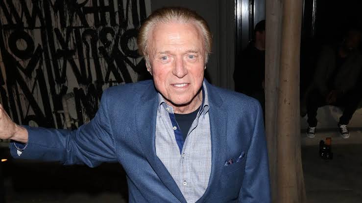 Entertainer Steve Lawrence dies
