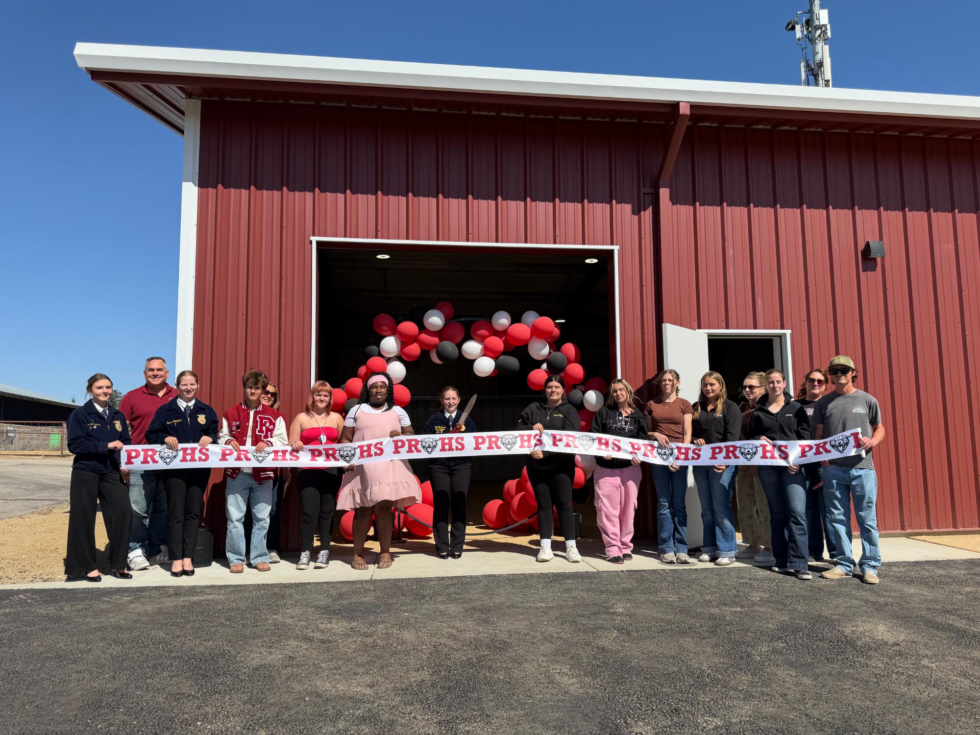 Paso Robles High School unveils new agriculture barn