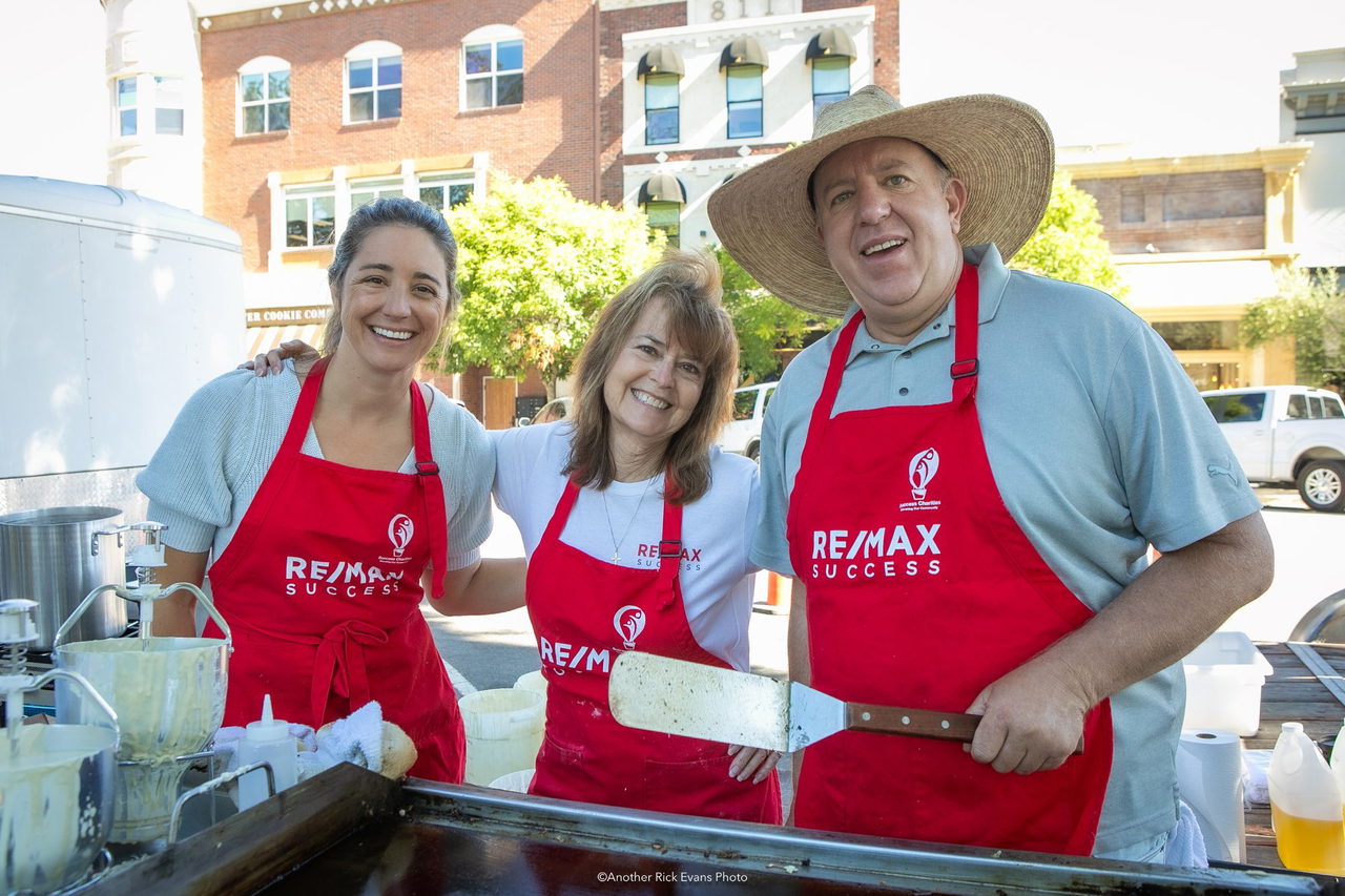 Annual pancake breakfast draws hundreds, spotlights downtown Paso Robles
