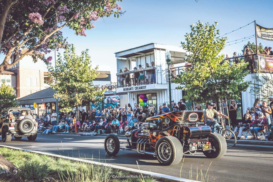 Cruisin’ Weekend returns to Atascadero for two days of classic cars and community