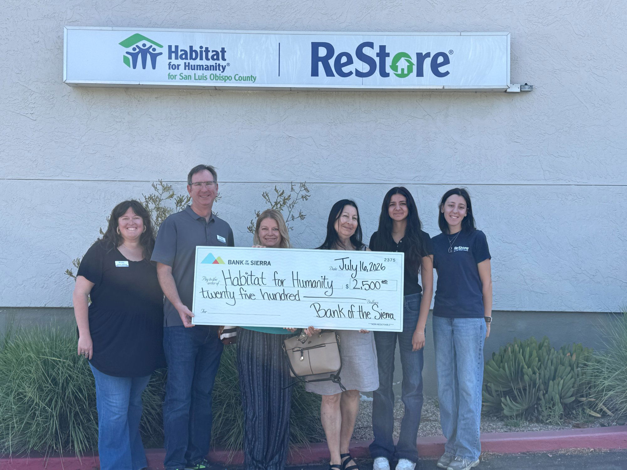 Bank of the Sierra donates $2,500 to Habitat for Humanity SLO County
