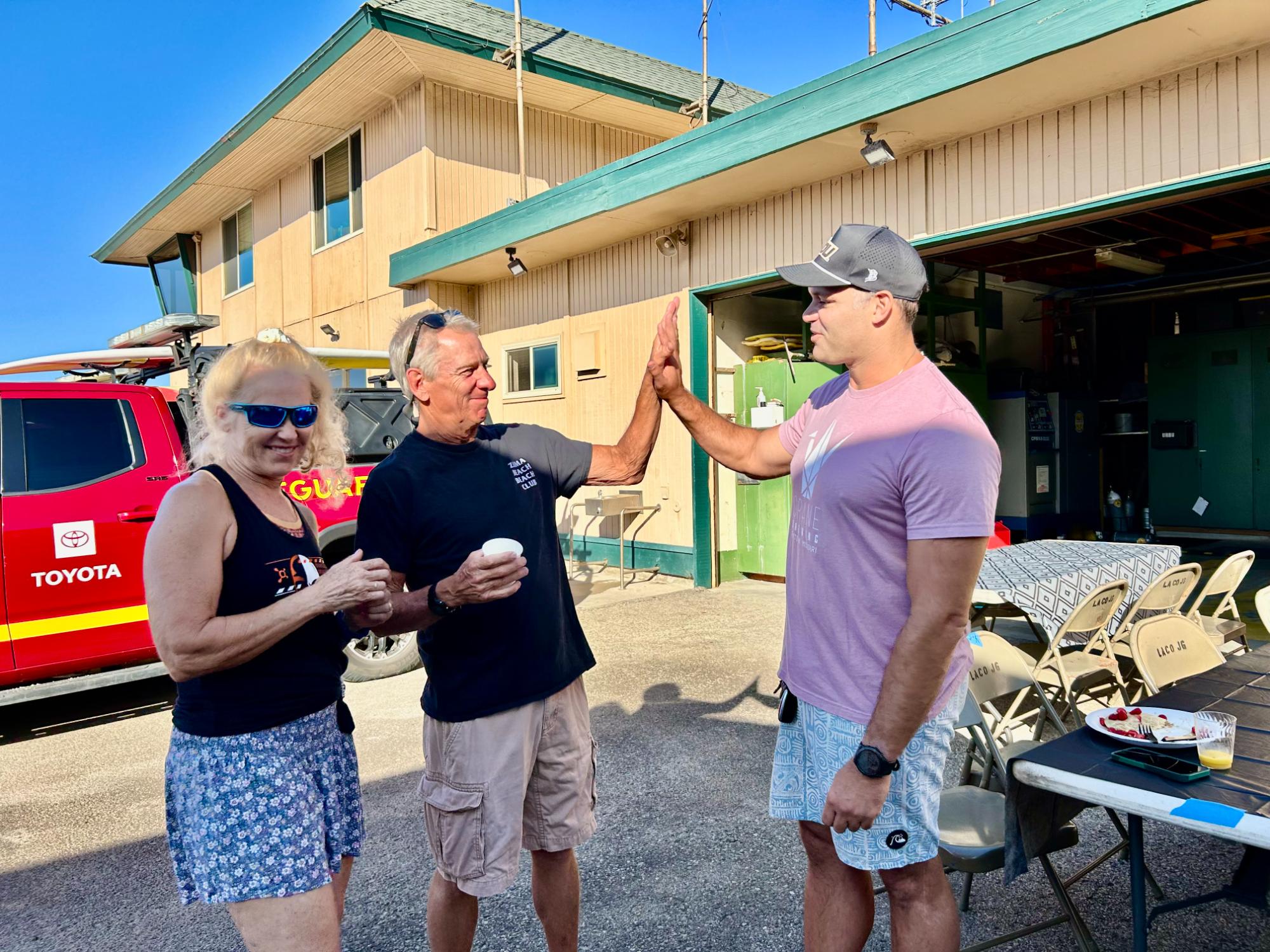 Legendary Zuma lifeguards make breakfast for their fellow guards
