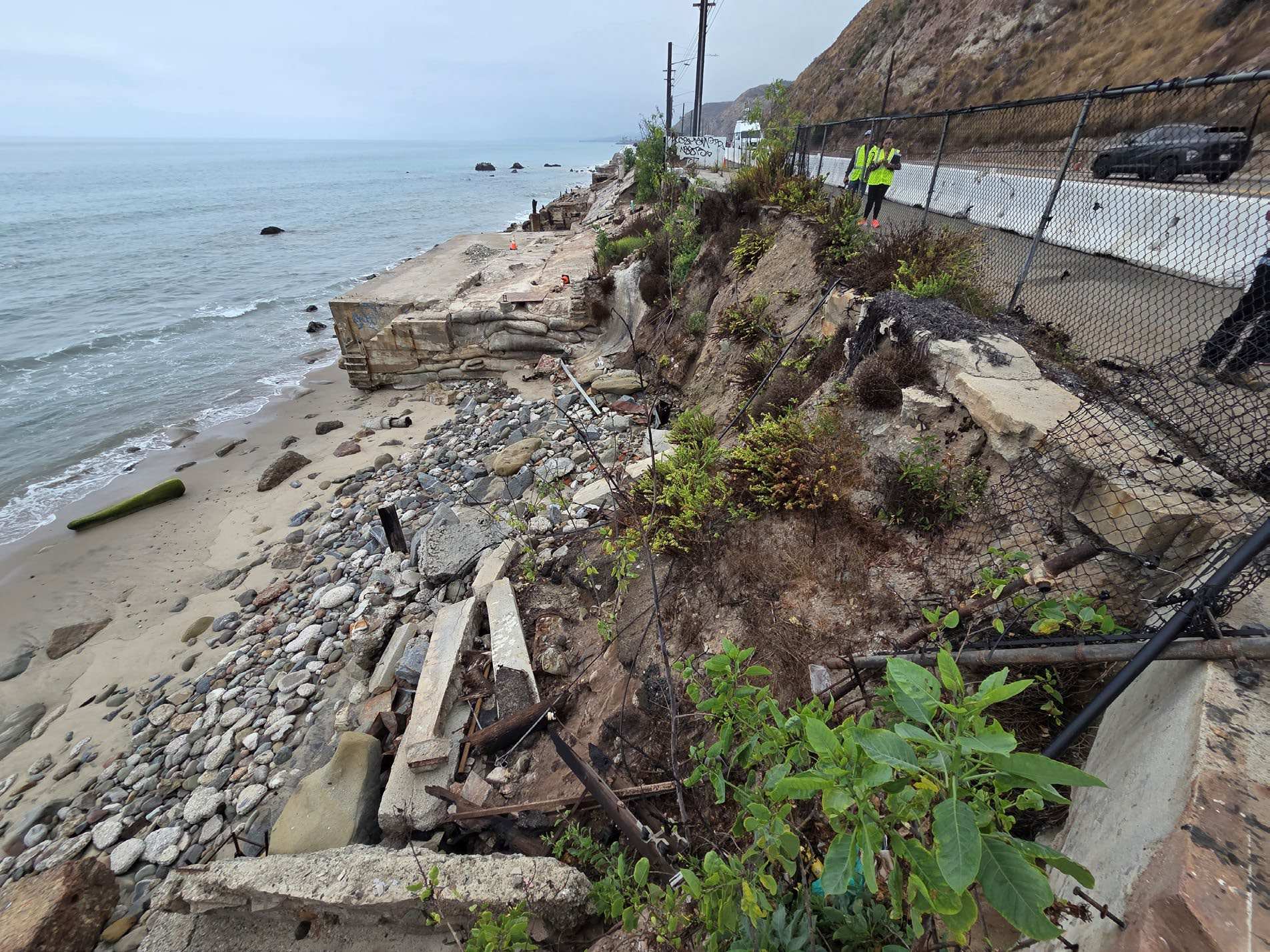 Malibu, Caltrans move to stabilize fire-damaged coastal lots ahead of El Niño