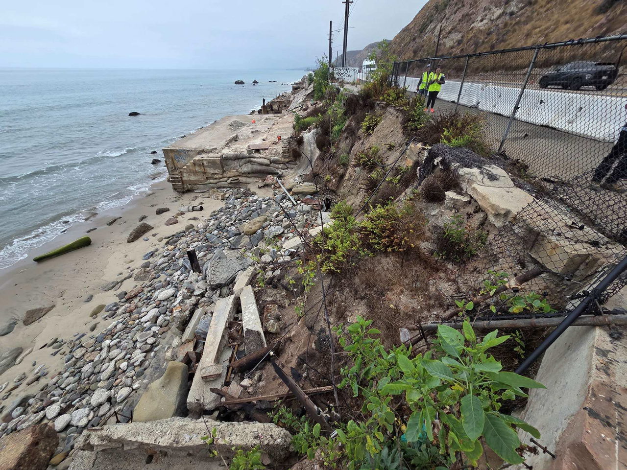 Malibu, Caltrans move to stabilize fire-damaged coastal lots ahead of El&nbsp;Niño