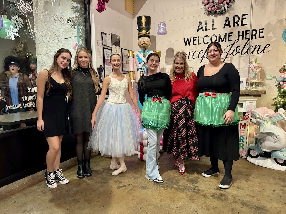 Elegant Evening starts holiday season downtown