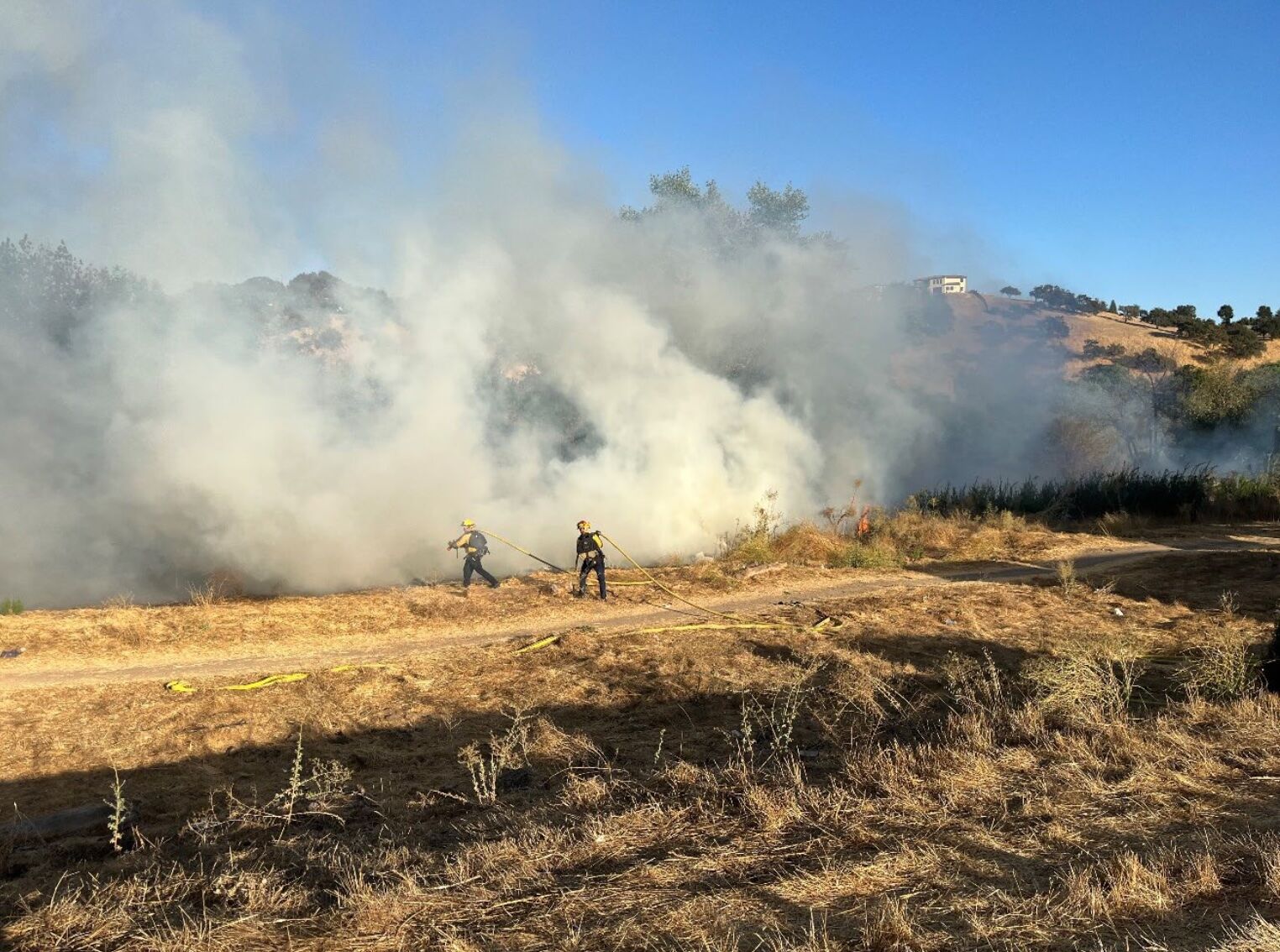 Vegetation fire contained in Salinas Riverbed