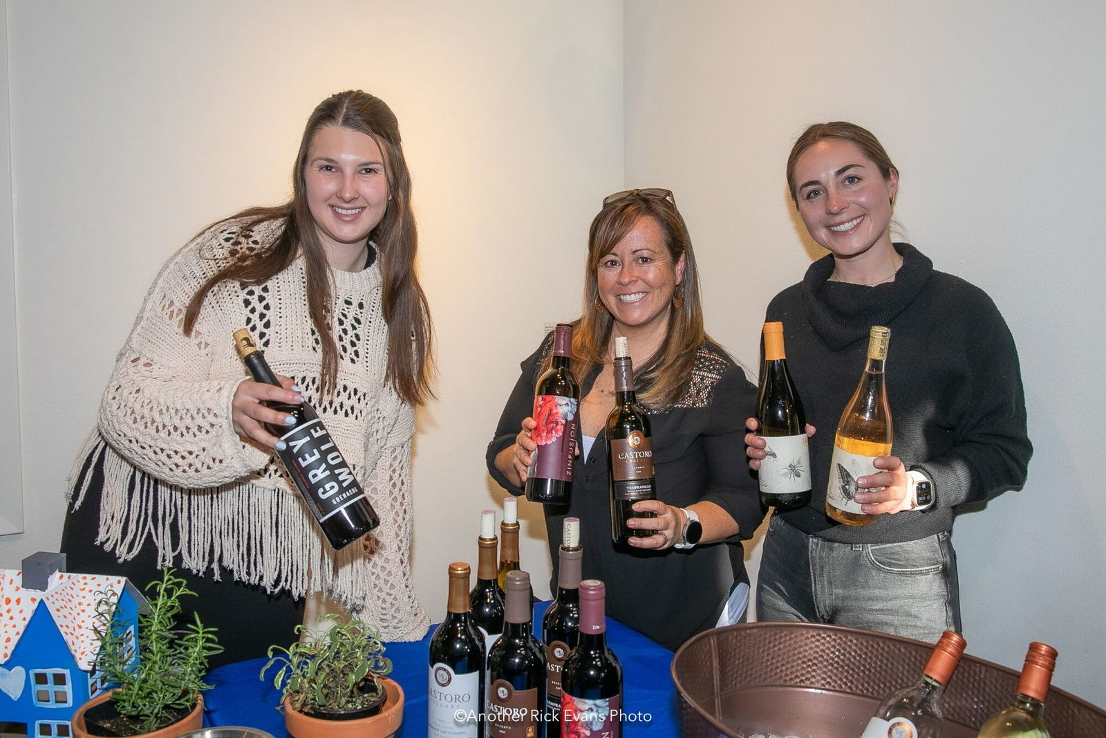 Community unites for Empty Bowls fundraiser benefiting ECHO