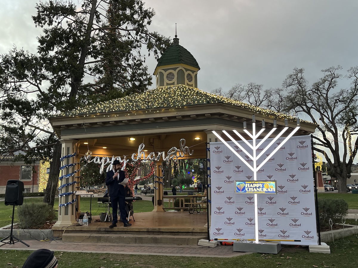 North County community gathers for third annual Menorah Lighting at Paso City Park
