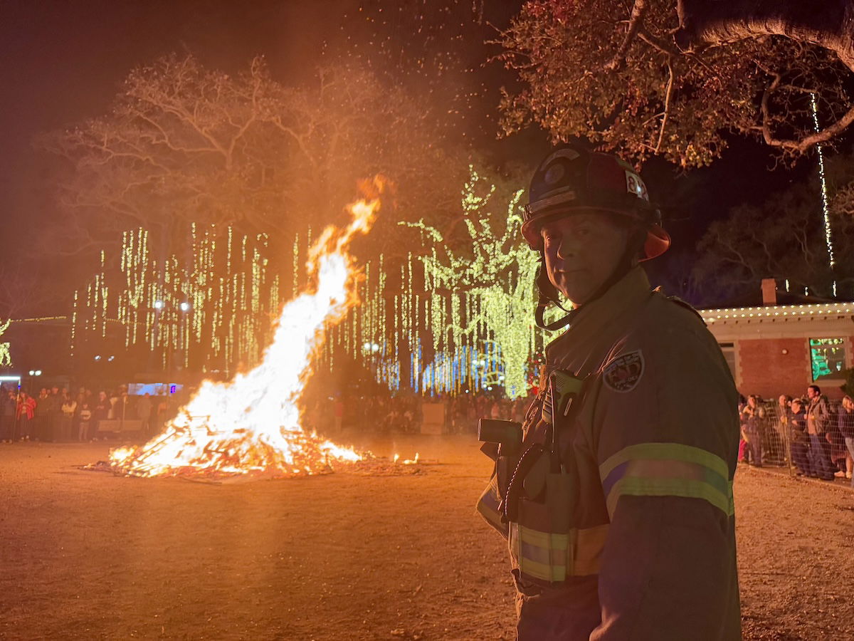 Thousands gather in Paso Robles for Third Annual New Year’s Eve Bonfire