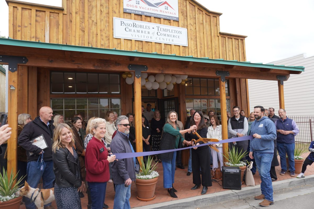 Templeton Chamber of Commerce celebrates grand opening of new visitor center
