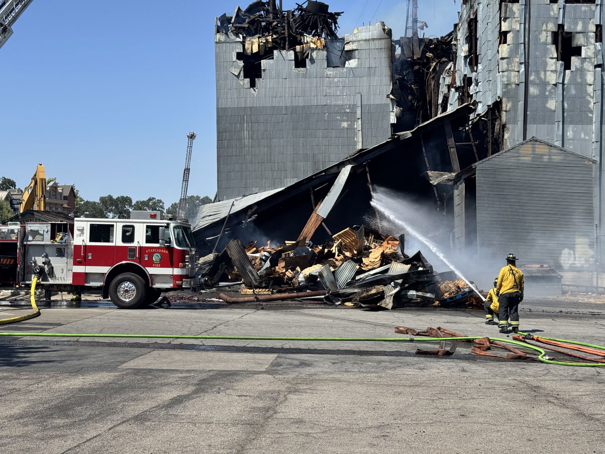 Fire engulfs Templeton Feed and Grain; Community asked to conserve water