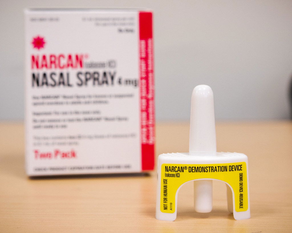 Paso Robles Police to Carry Narcan and AEDs