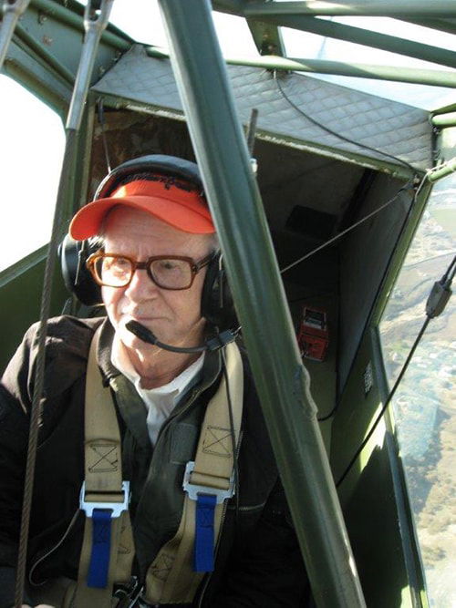 Bill Siler in flight in 2010.