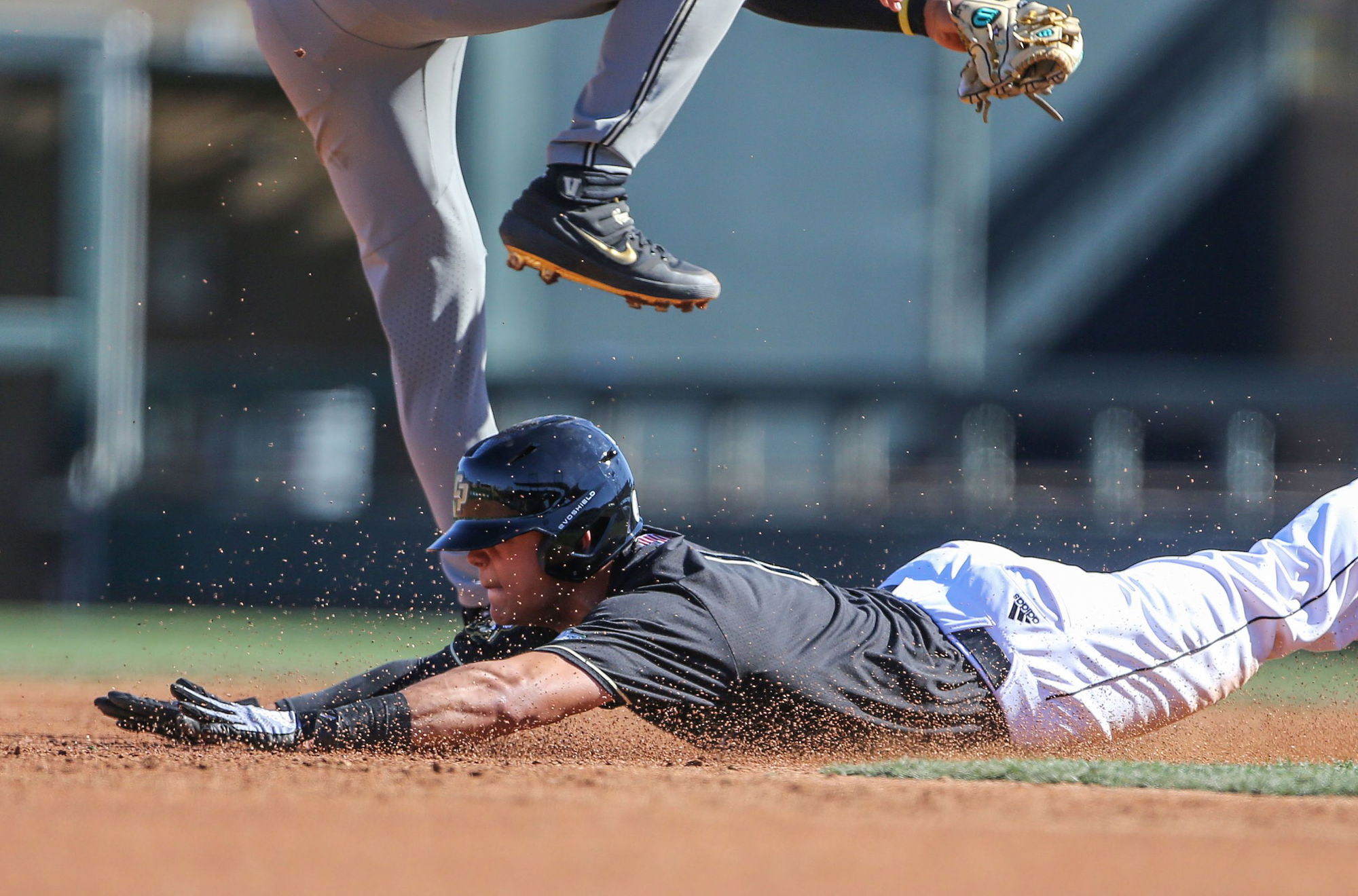Dollard, Villalobos Lead Cal Poly to Season-Opening Victory Over UConn