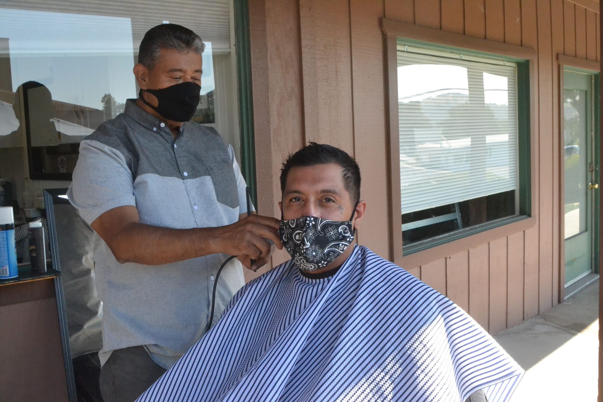 Salons, Barbers Adapt to Working Outside