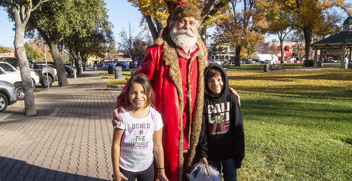Santa Brings Christmas Cheer to Paso Robles Holiday House
