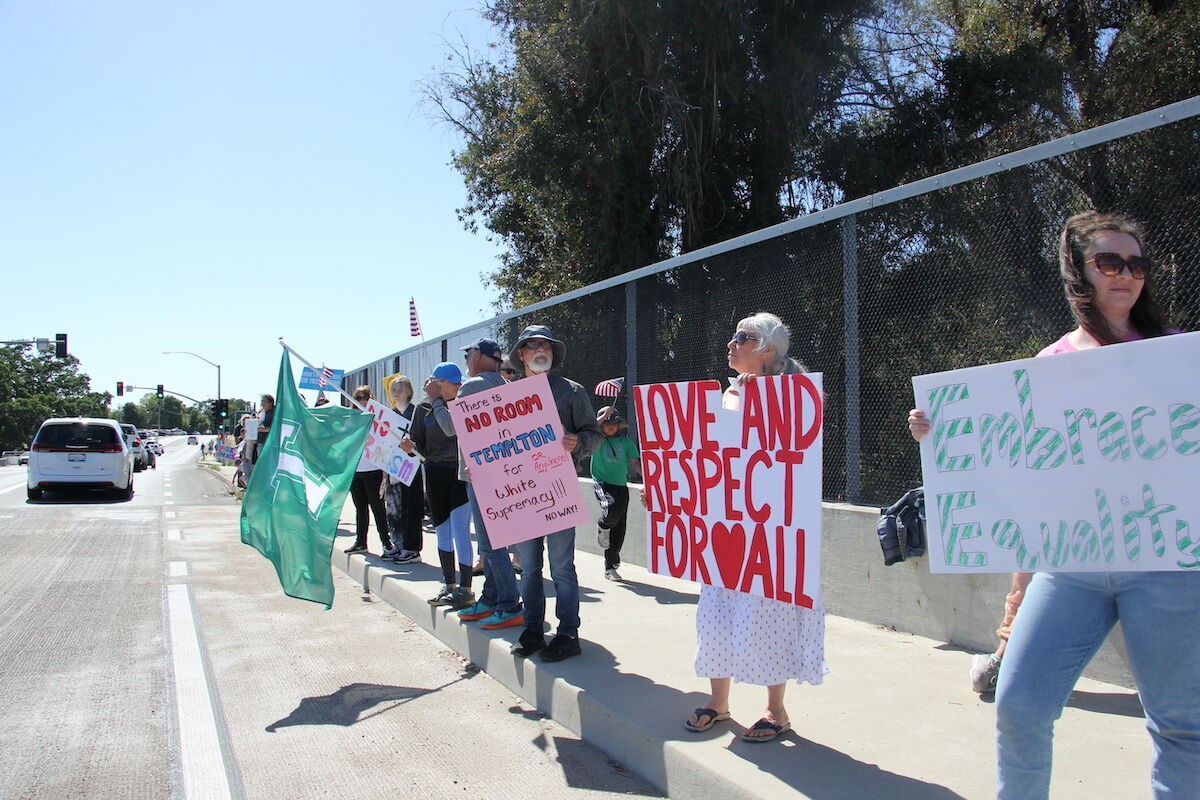 Group organizes rally on Vineyard Drive overpass