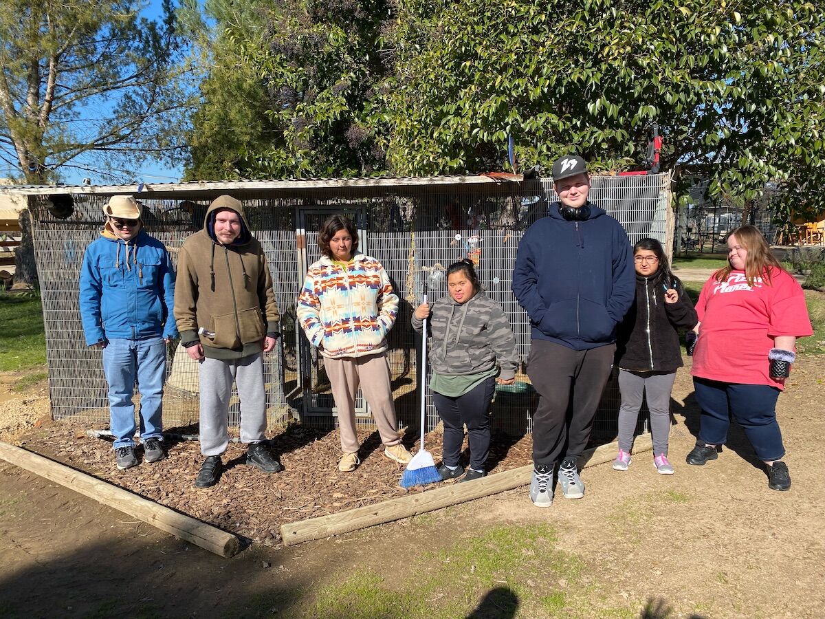 Local Special Education Class Volunteers at Zoo To You