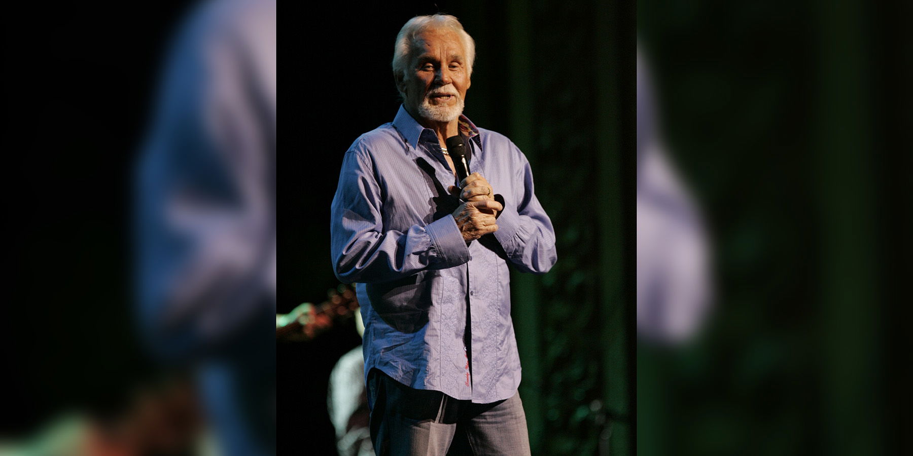 Kenny Rogers 'Just Dropped In', Passed Away at Age 81