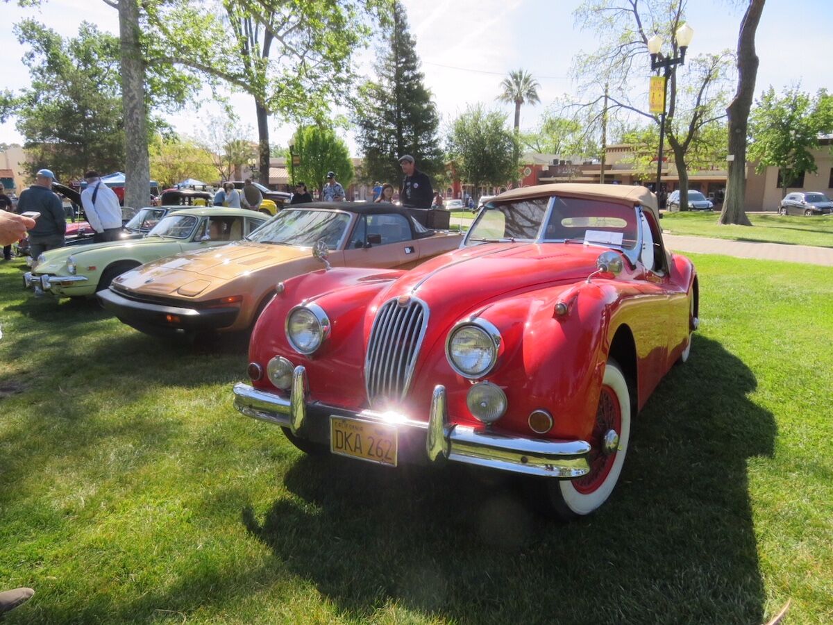 Paso's Vintage Sidecar Show, British Cars &amp; Recycled Treasures&nbsp;Returns