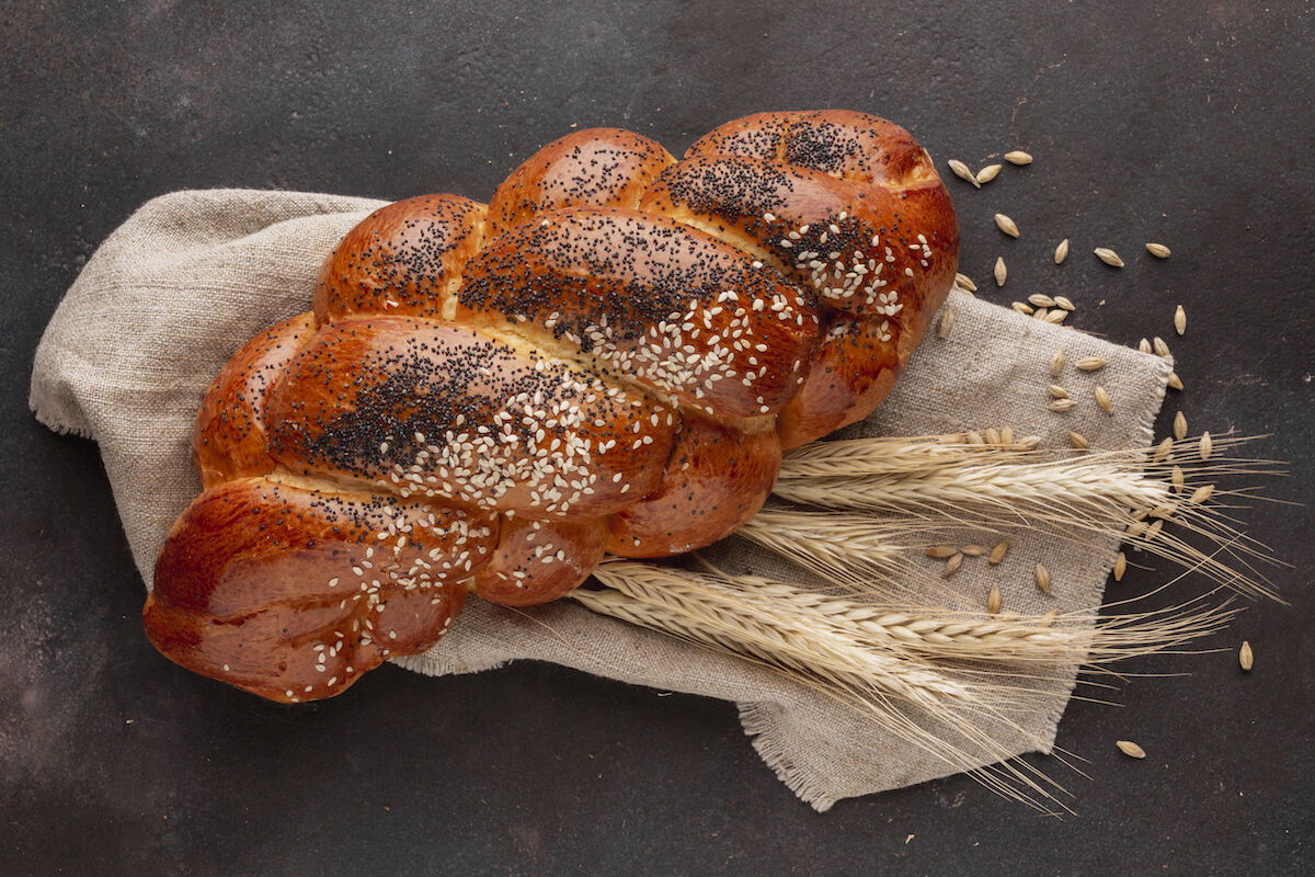 Jewish traditions come to life in mega challah bake