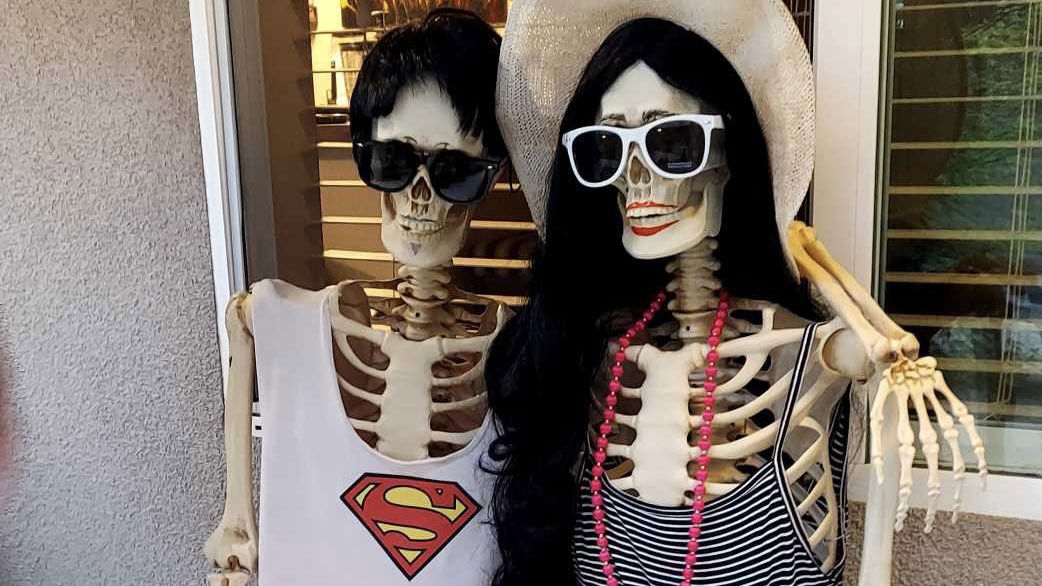 Halloween Decor Contest!