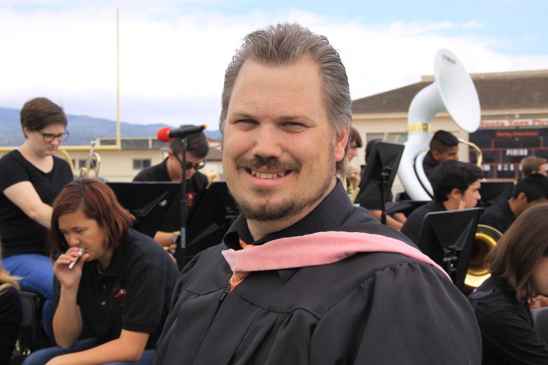 High school music director bids farewell