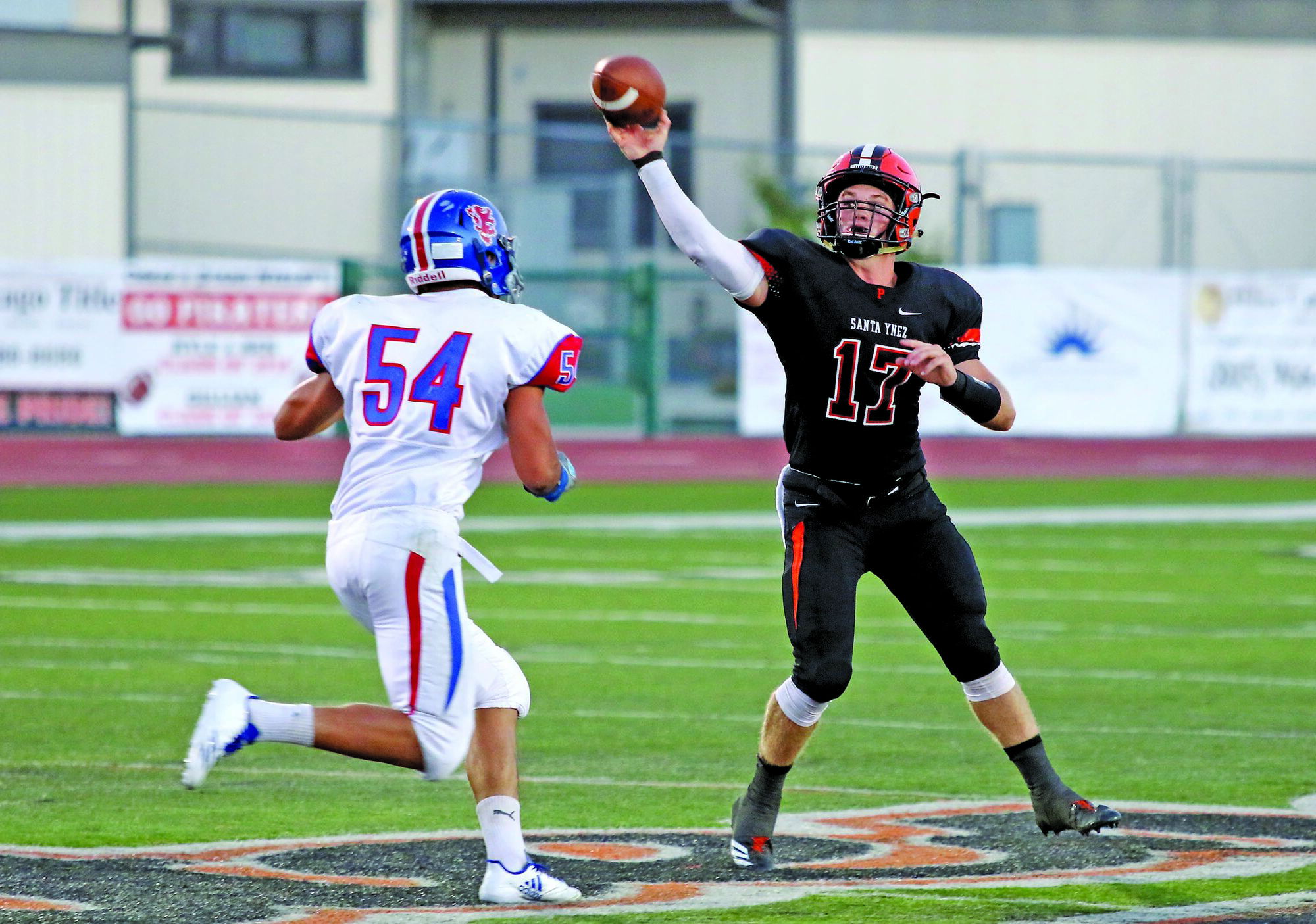 Pirates open season by dominating San Marcos