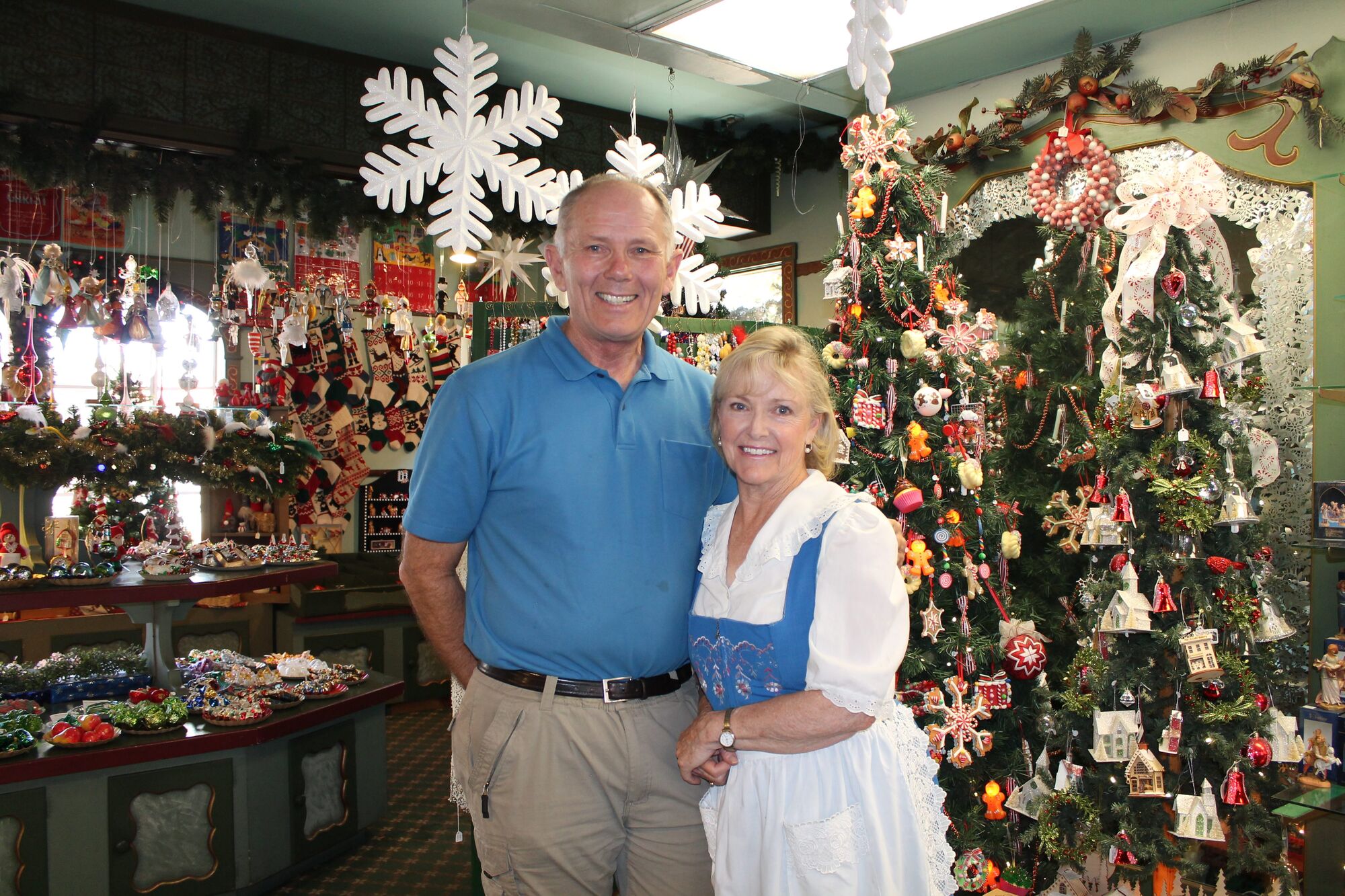 Jule Hus celebrates 50 years of being Solvang’s Christmas House