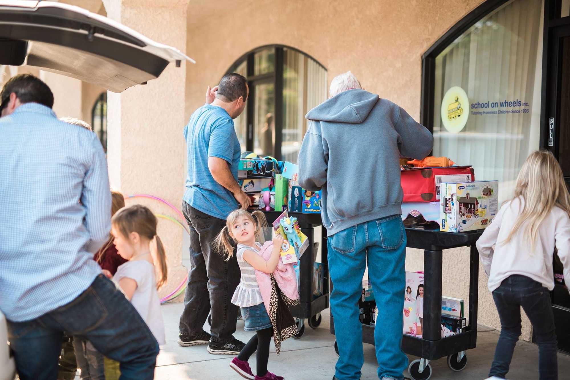 Santa Ynez Valley residents and businesses step up to help Thomas Fire victims