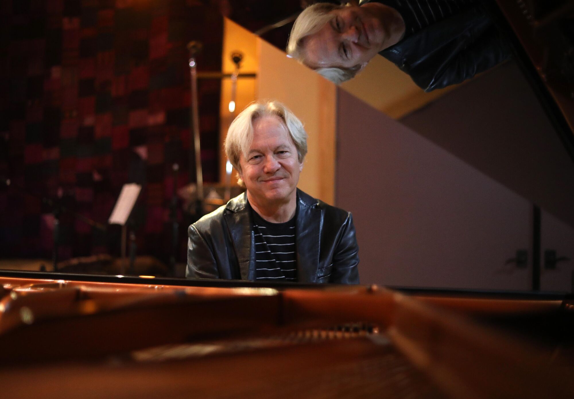 Multi-talented Robert Hart to play a benefit show