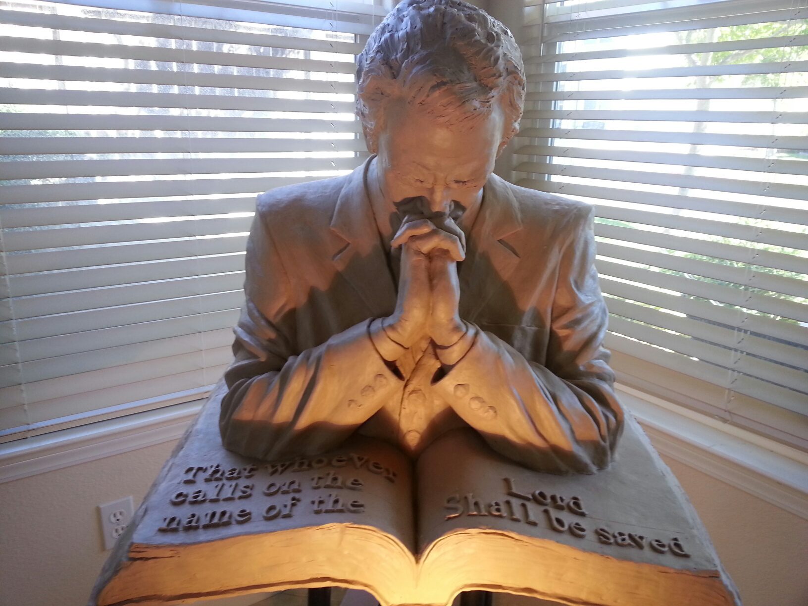 Los Alamos sculptor feels divinely inspired