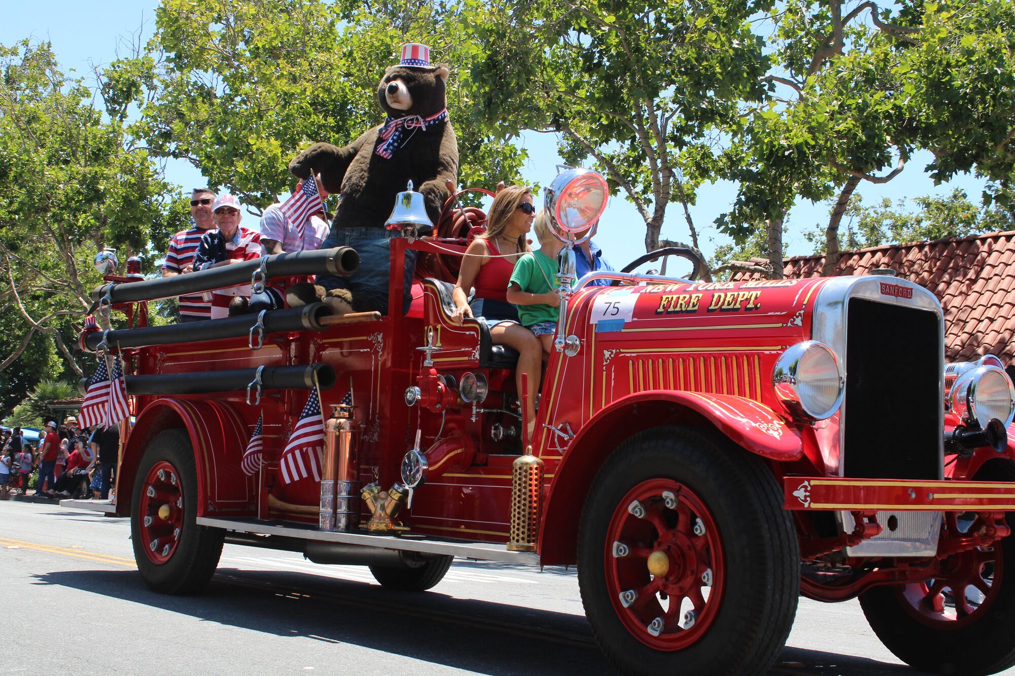 ‘We the People’ pack streets for July 4 parade