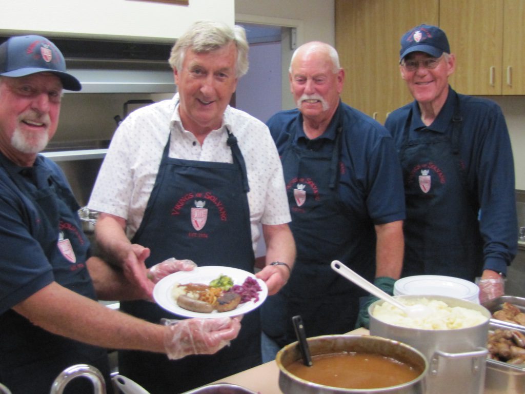Vikings provide dinner and humor at senior center
