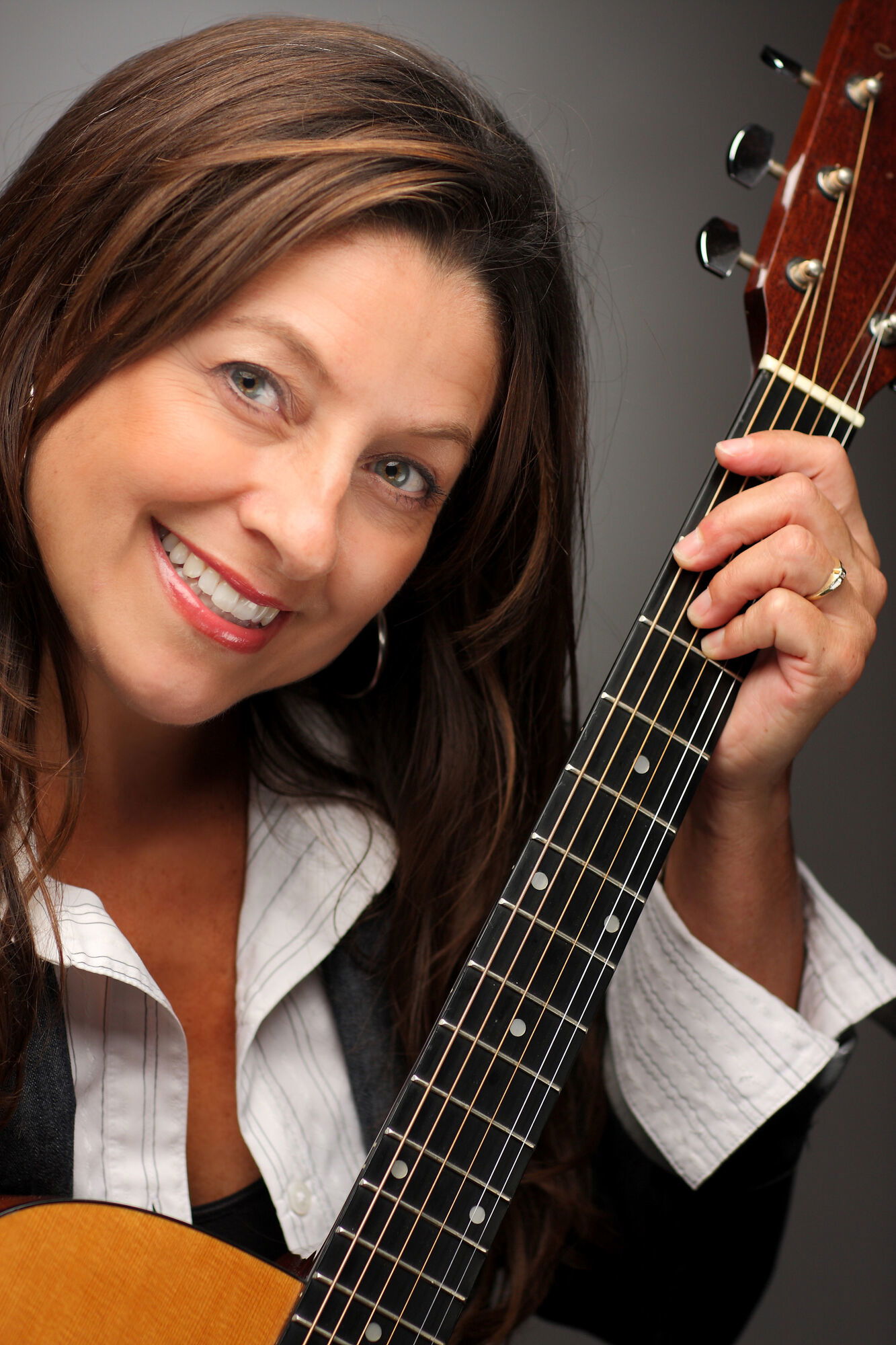 Vocal coach expands business to SY Valley