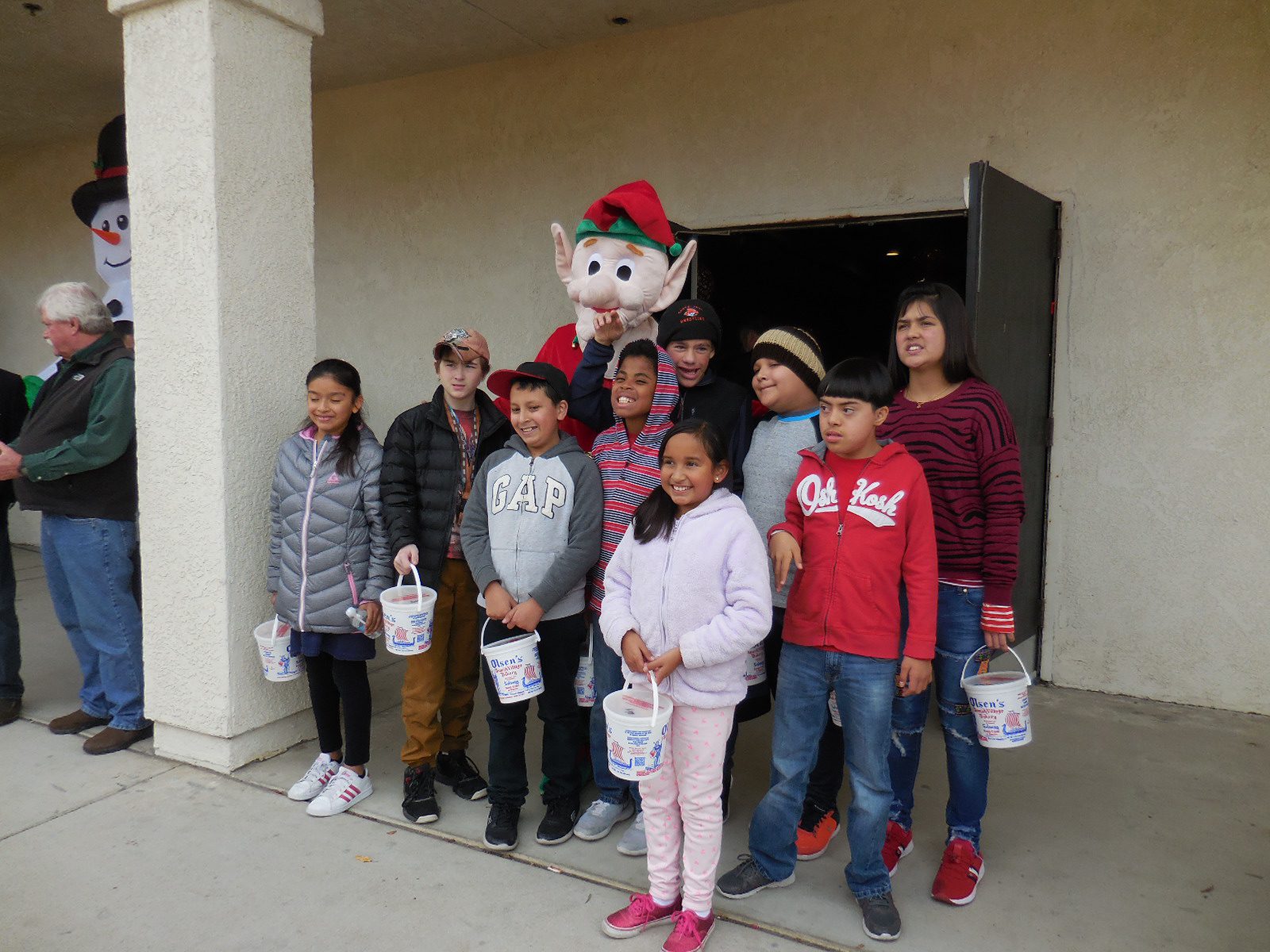 Special kids get special party from Vikings of Solvang