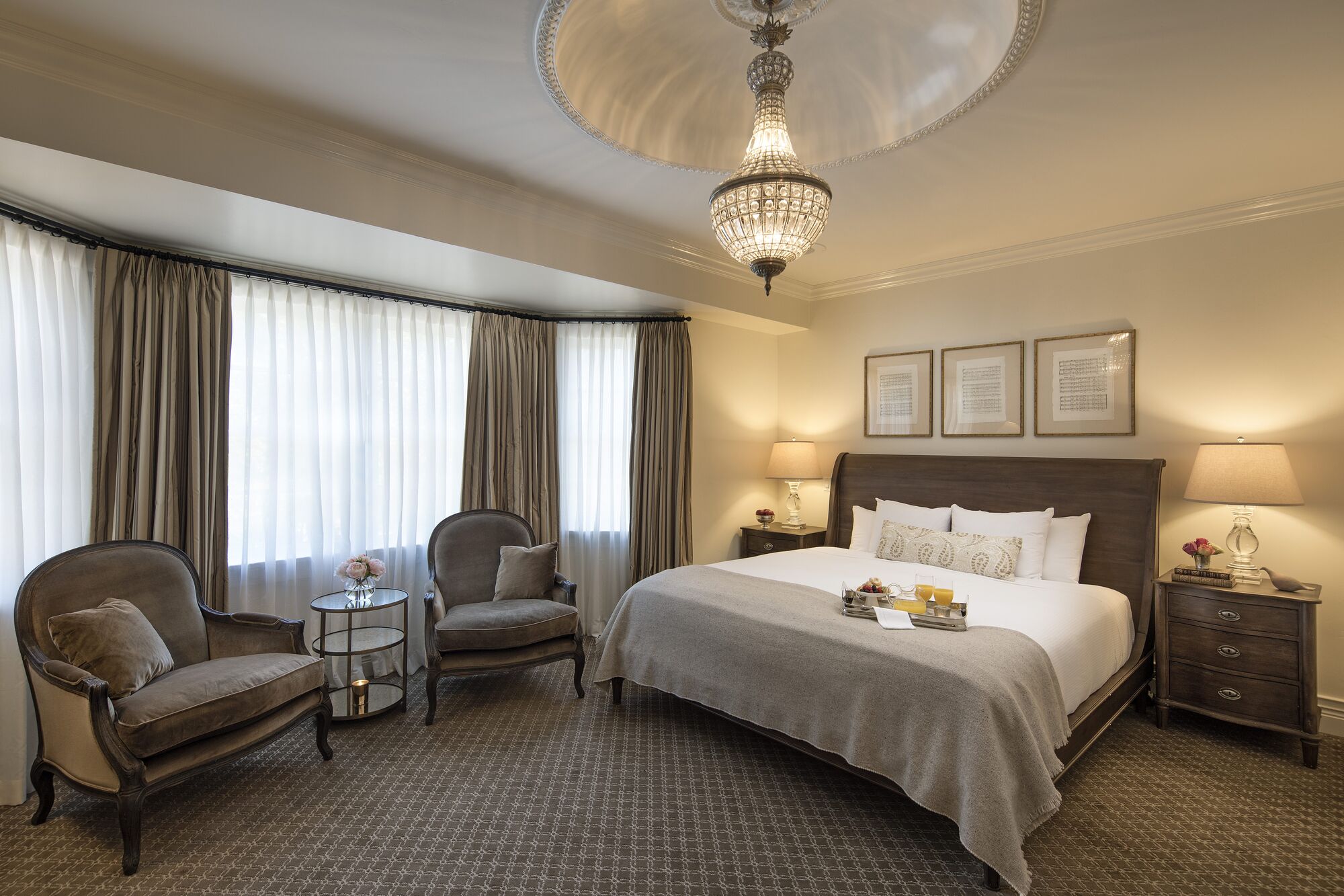 Recognizing Heroes Giveaway from SY Inn