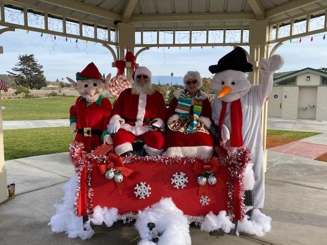 Buellton brings in Christmas spirit with inaugural Farmer’s Market and Poker Run