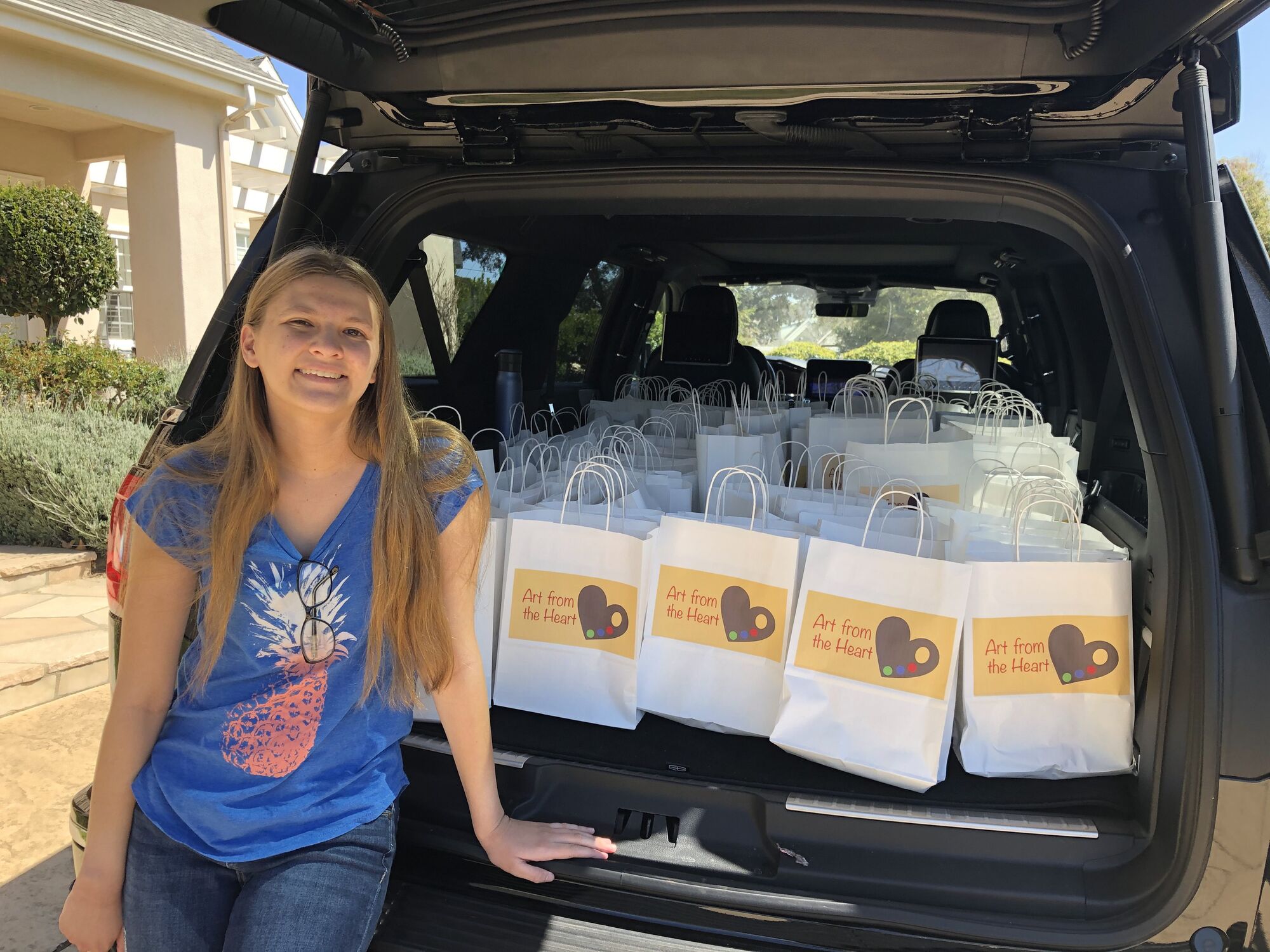 Young artist inspires others with ‘Art from the Heart'